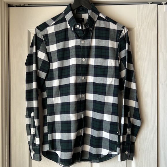 J. Crew button down plaid Oxford shirt. EUC - Picture 2 of 8